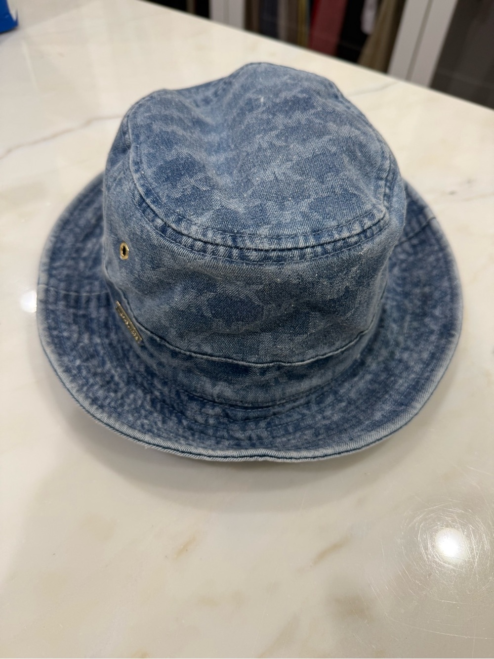 Michael Kors Empire Logo Jacquard Denim Bucket Hat - Picture 2 of 6